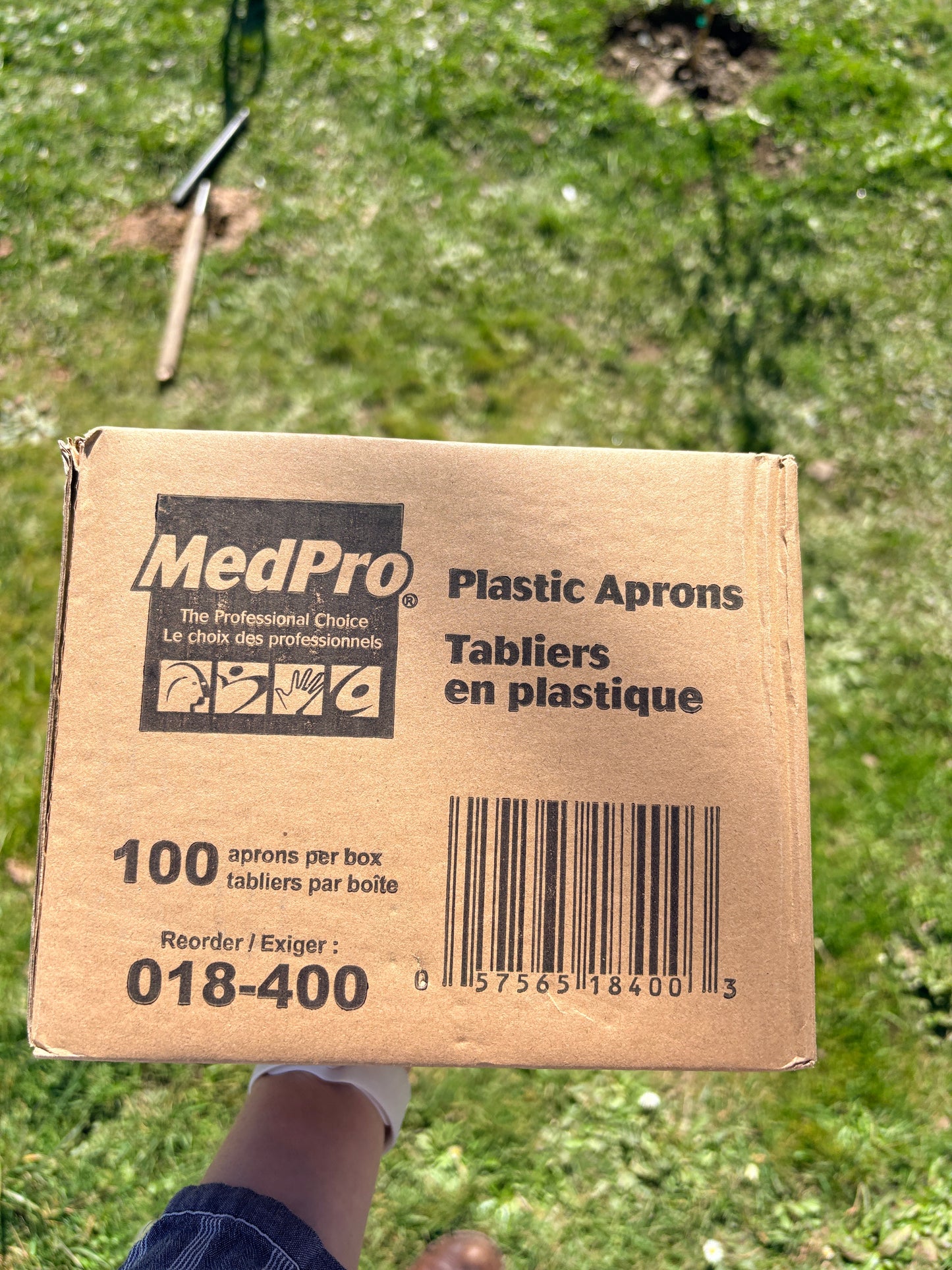 MedPro Disposable Plastic Aprons Case of 100