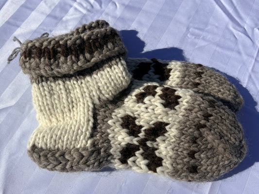 Authentic Cowichan Knit Socks (Women's 9-10/ Mens's 8-10)