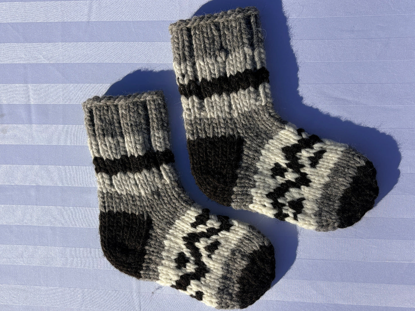 Authentic Cowichan Knit Socks (Women's 6.5-8.5/ Men's 5-7)